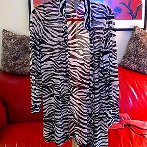 Chicago Zebra Travelers Mesh tunic